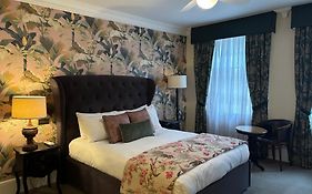 The Clerk & Well Pub And Rooms